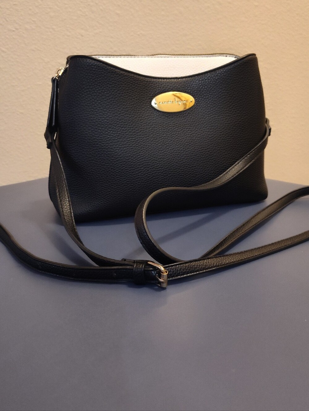 Nanette Lenore Pebbled Black & White Vegan Leather Purse Crossbody Bag Two-Tone